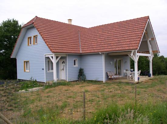 Cogebois vous invite à concrétiser votre rêve en vous proposant une magnifique construction bois