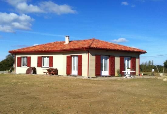 Maison hors d'eau hors d'air avec des menuiserie PVC  réf 20029 Près de Nogaro dans le Gers (32)