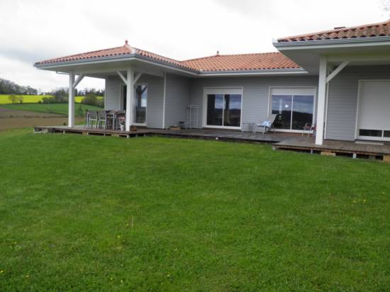 Cogebois vous invite à réaliser votre rêve en vous proposant une magnifique construction bois