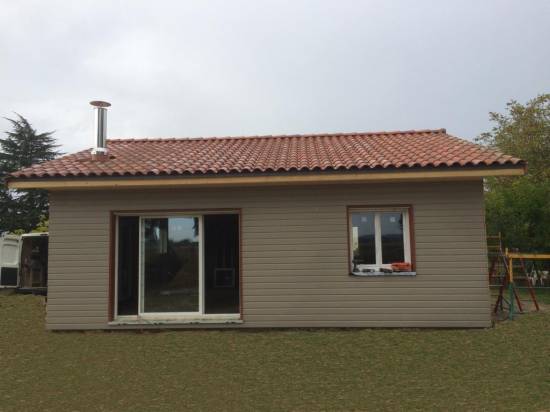 auto construction près de Riscle dans le Gers