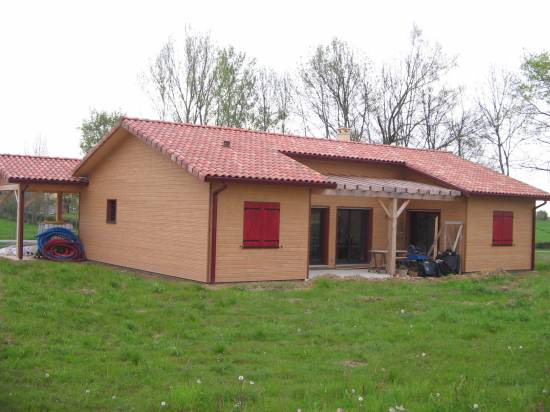 maison bois près de St Gaudens en Haute Garonne