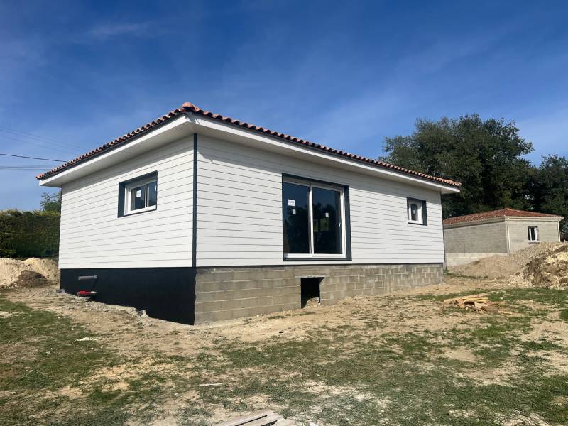 maison-individuelle-ossature-bois-et-garage