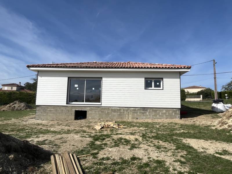 maison-individuelle-ossature-bois-et-garage